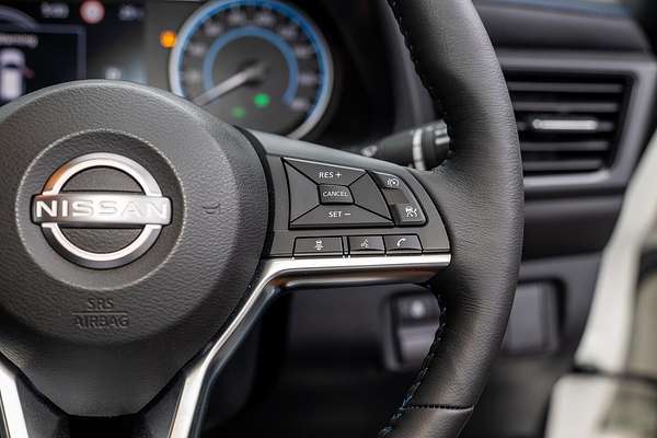 2023 Nissan LEAF ZE1
