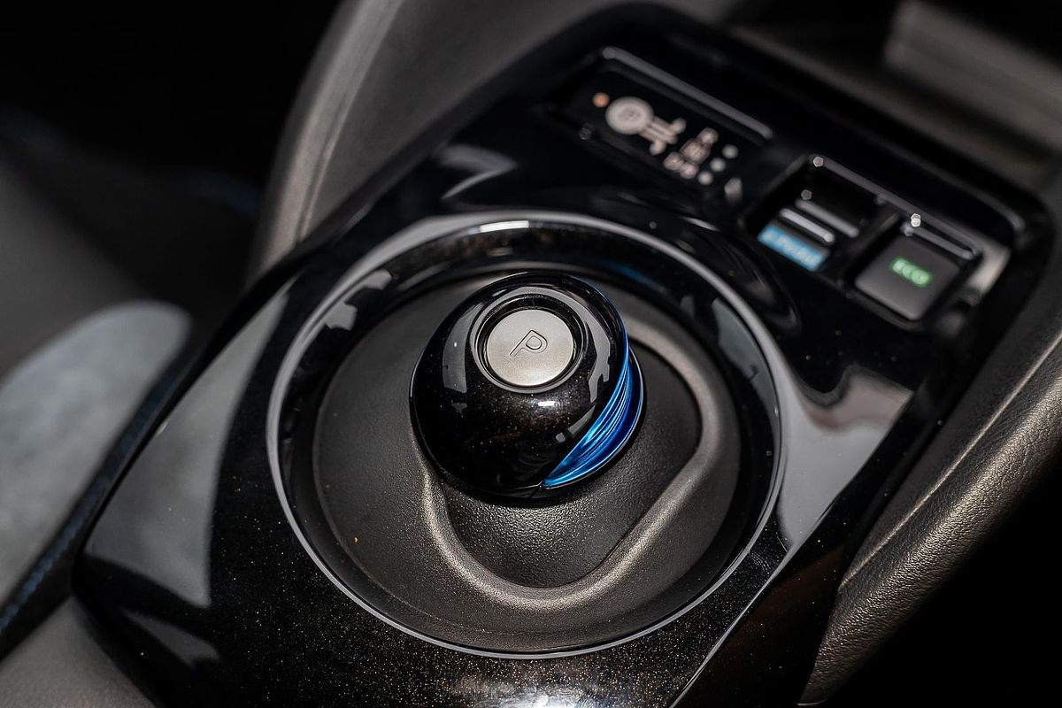 2023 Nissan LEAF ZE1