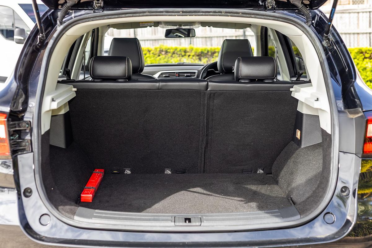 2019 MG ZS Essence AZS1