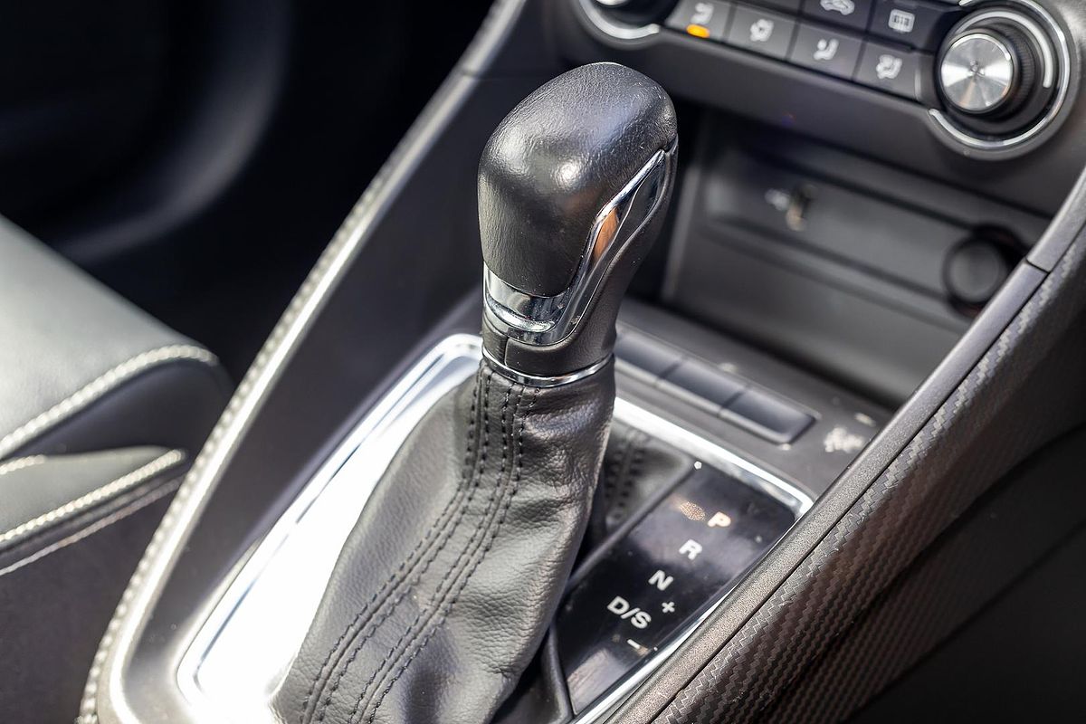 2019 MG ZS Essence AZS1