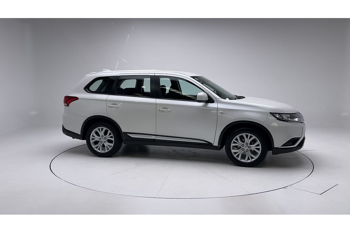 2021 Mitsubishi Outlander ES ZL