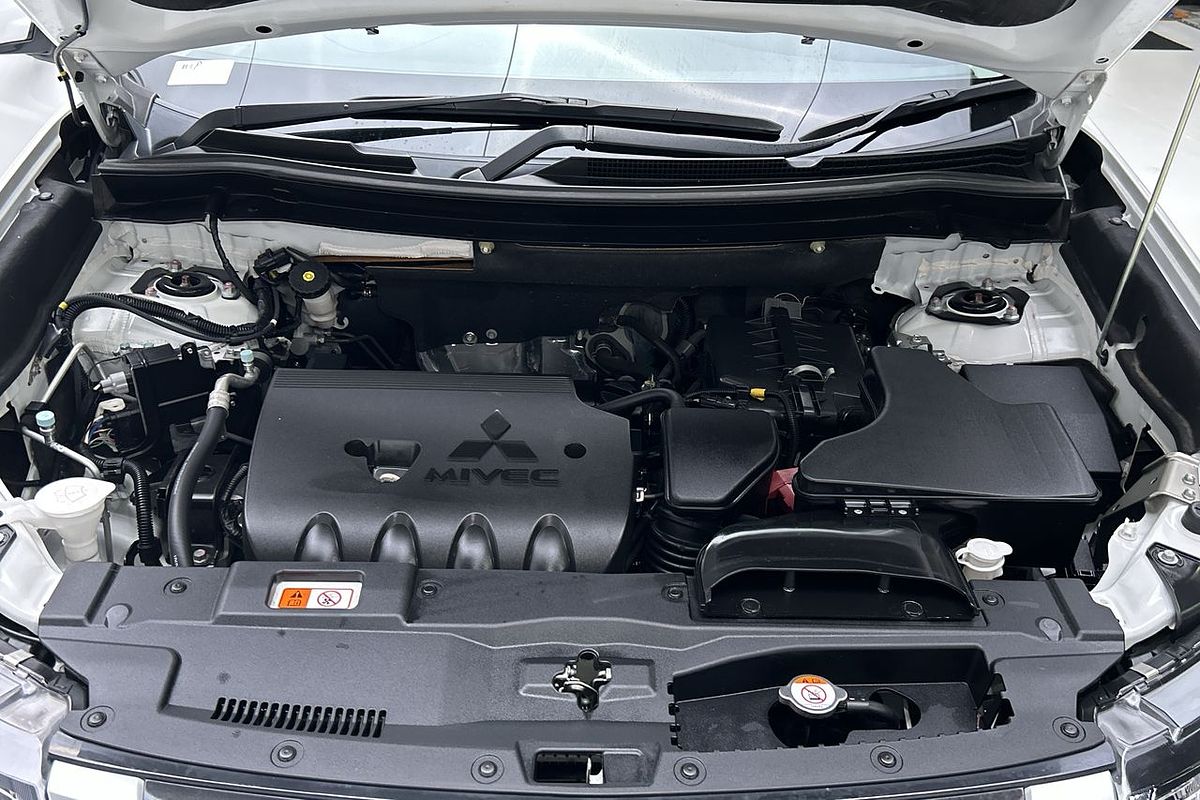 2021 Mitsubishi Outlander ES ZL