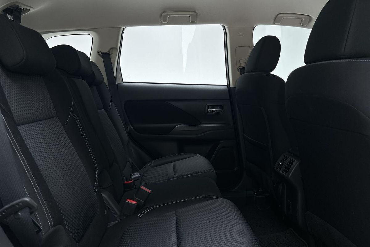 2021 Mitsubishi Outlander ES ZL