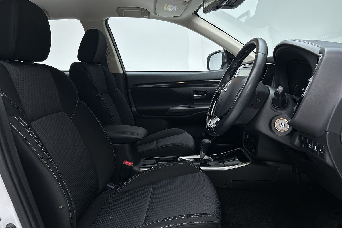 2021 Mitsubishi Outlander ES ZL