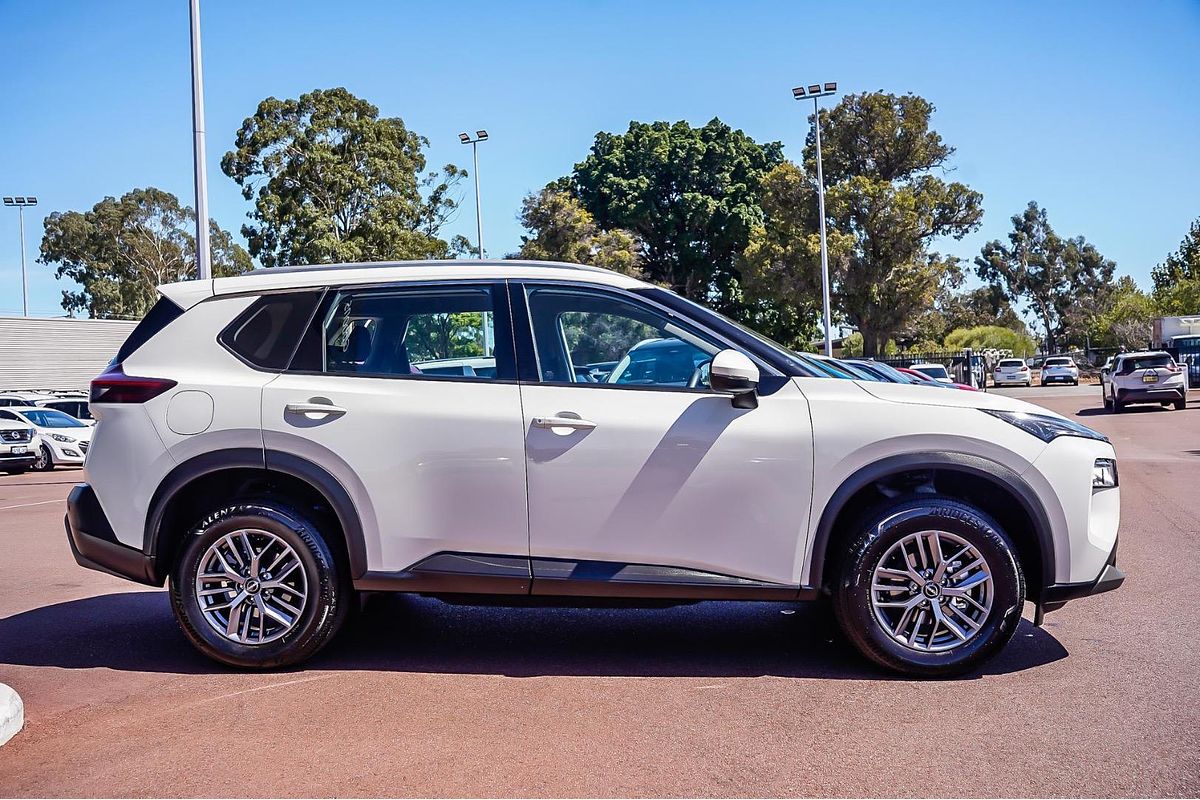 2024 Nissan X-TRAIL ST T33