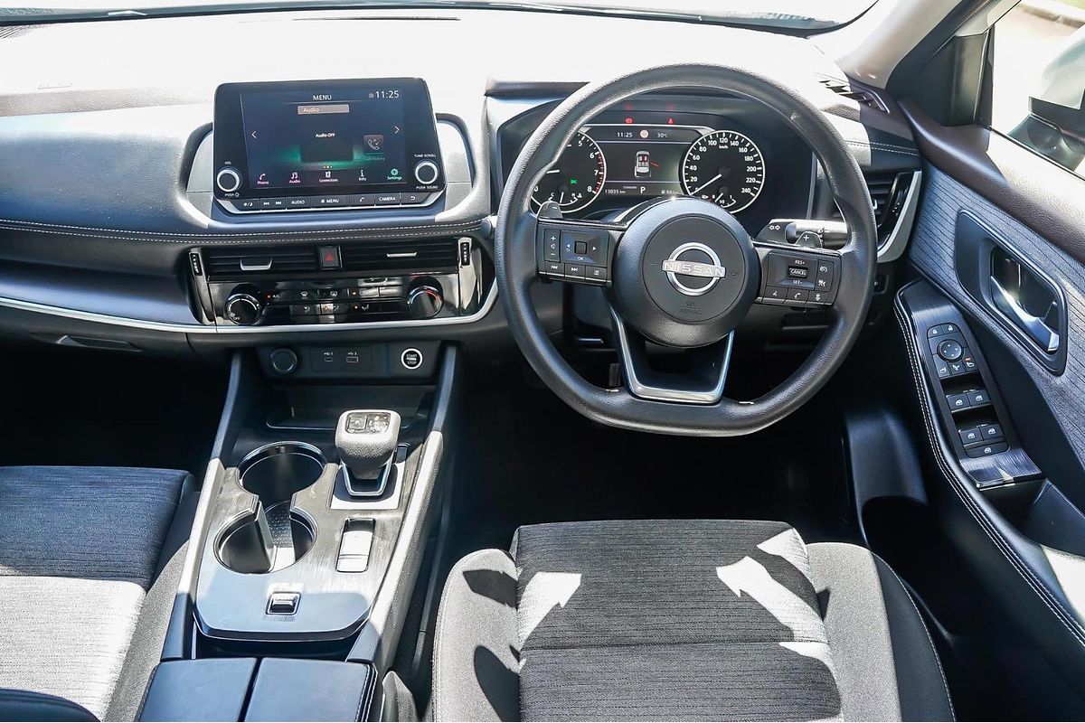 2024 Nissan X-TRAIL ST T33