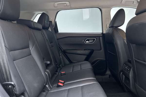 2023 Nissan X-TRAIL ST-L T33