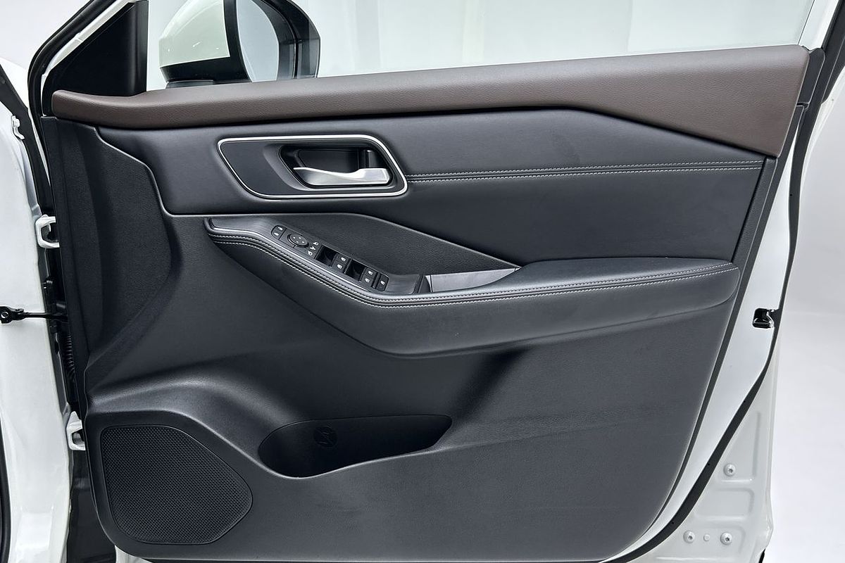 2023 Nissan X-TRAIL ST-L T33