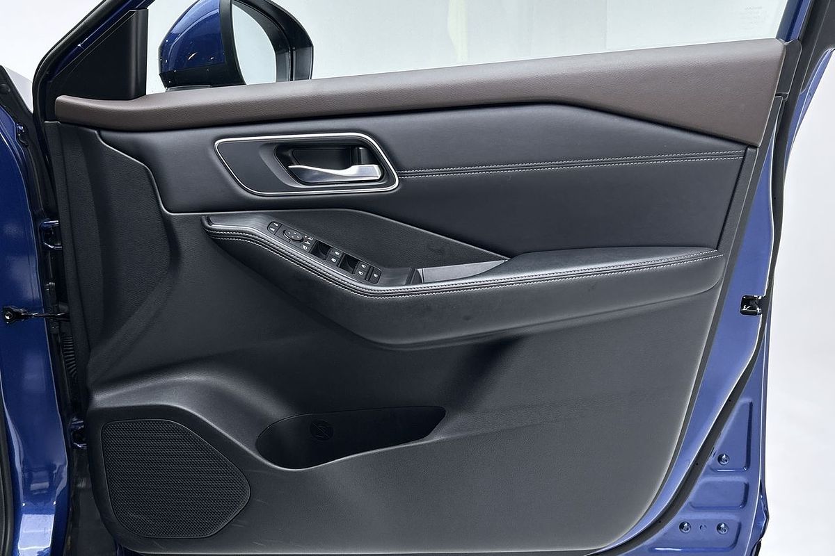 2023 Nissan X-TRAIL ST-L T33