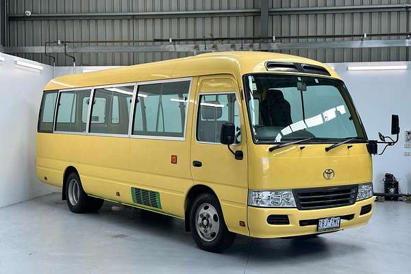 2013 Toyota COASTER