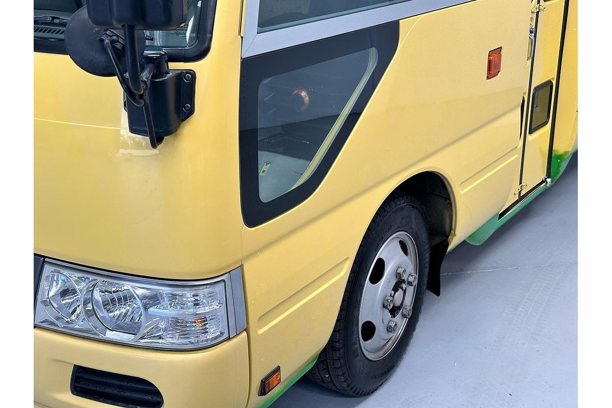 2013 Toyota COASTER