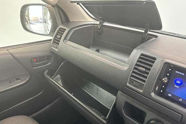 2016 Toyota Hiace GL TRH200
