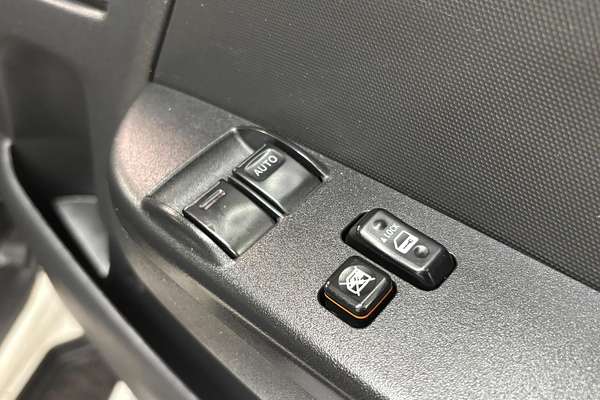 2016 Toyota Hiace GL TRH200