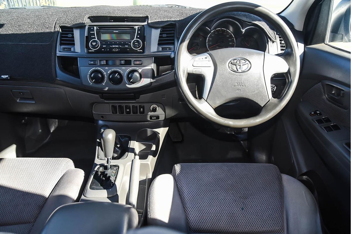 2013 Toyota Hilux SR KUN26R 4X4