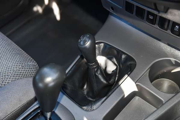 2013 Toyota Hilux SR KUN26R 4X4