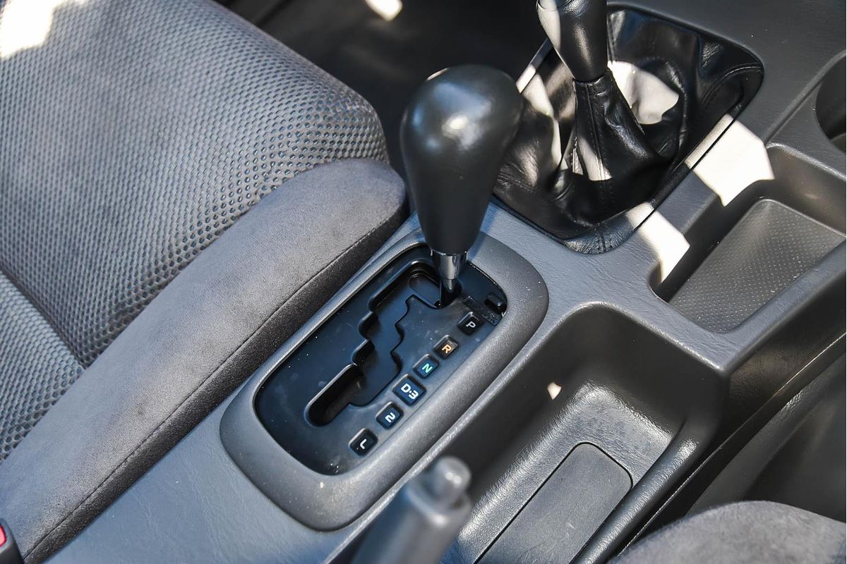 2013 Toyota Hilux SR KUN26R 4X4