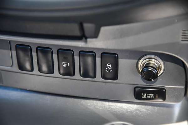 2013 Toyota Hilux SR KUN26R 4X4