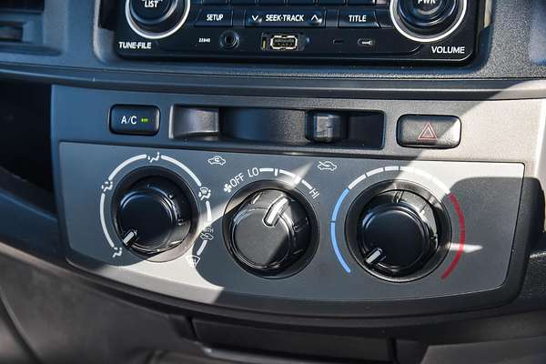 2013 Toyota Hilux SR KUN26R 4X4