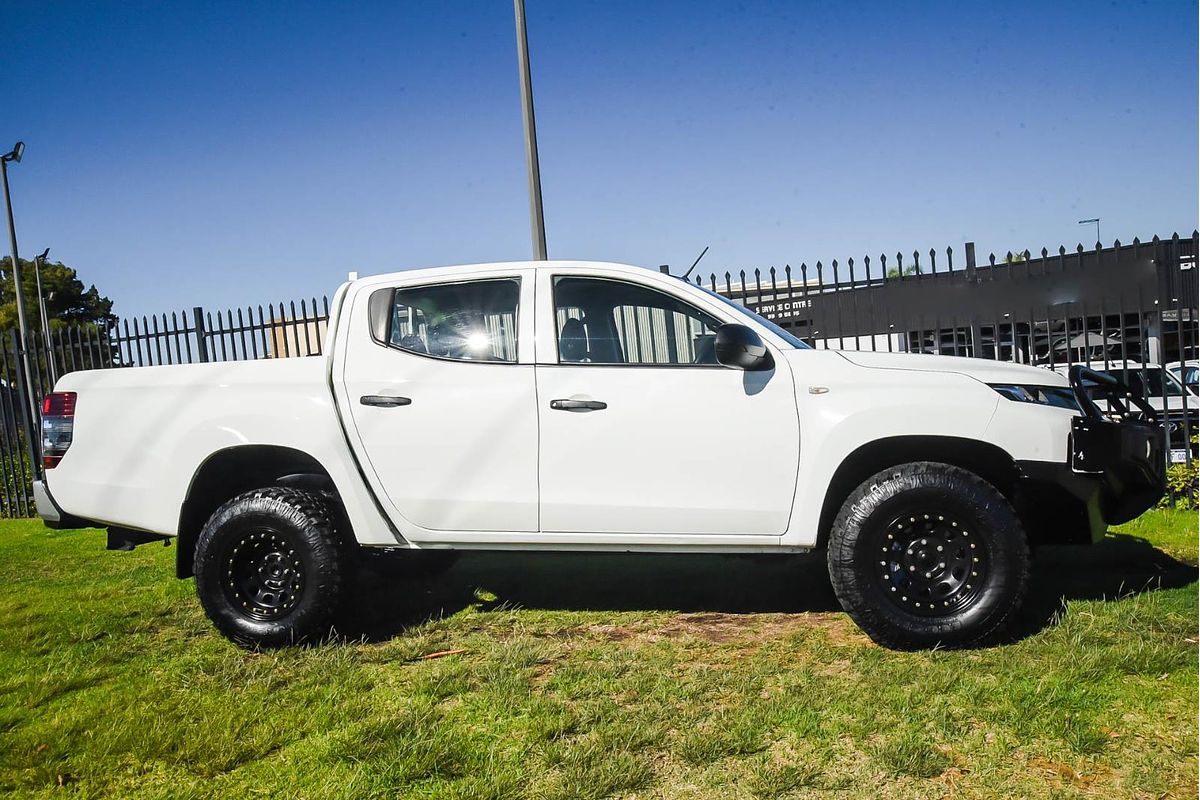2020 Mitsubishi Triton GLX ADAS MR 4X4