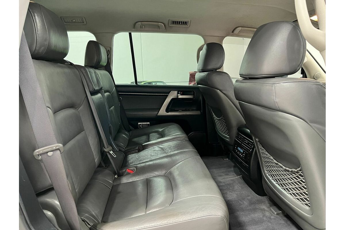 2008 Toyota Landcruiser Sahara VDJ200R