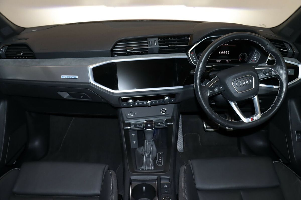 2022 Audi Q3 40 TFSI S line F3