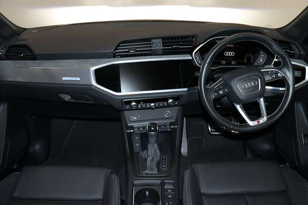2022 Audi Q3 40 TFSI S line F3