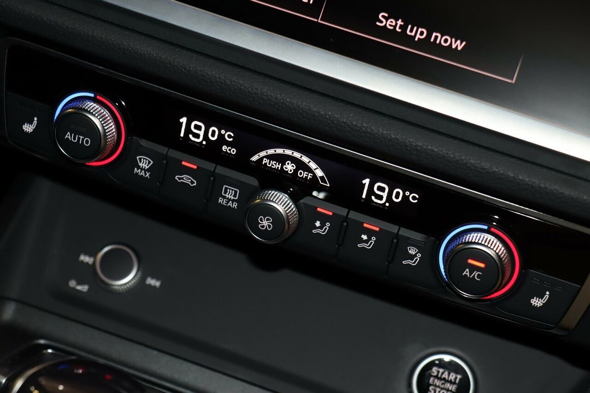 2022 Audi Q3 40 TFSI S line F3
