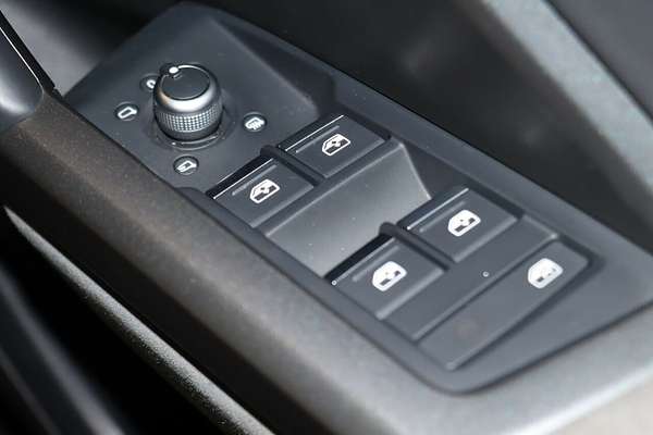2022 Audi Q3 40 TFSI S line F3