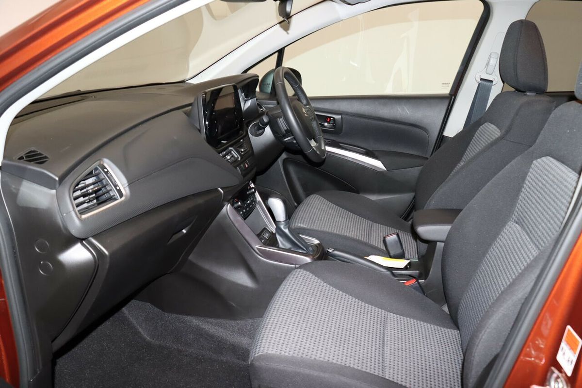 2023 Suzuki S-Cross GL+ JYB