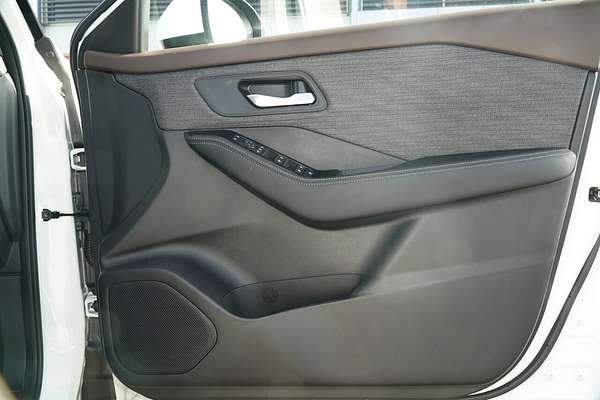 2025 Nissan X-TRAIL ST T33