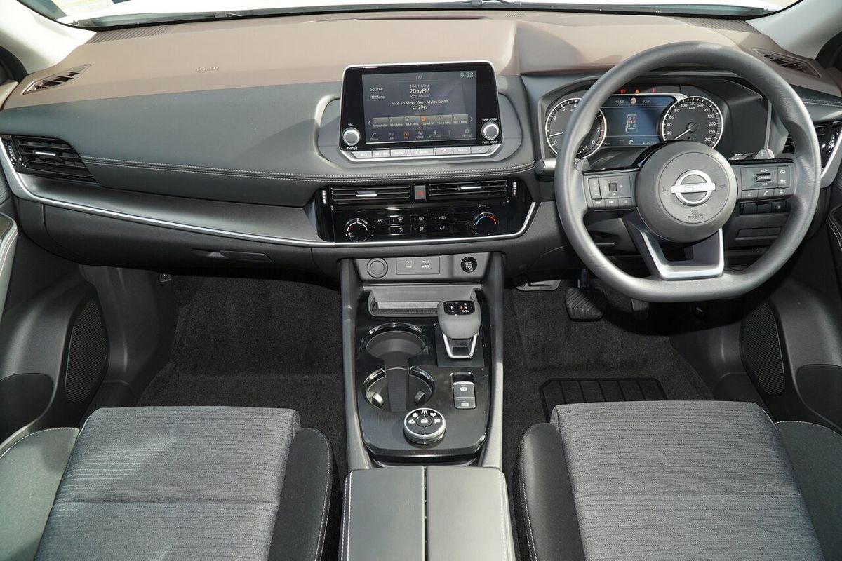 2025 Nissan X-TRAIL ST T33