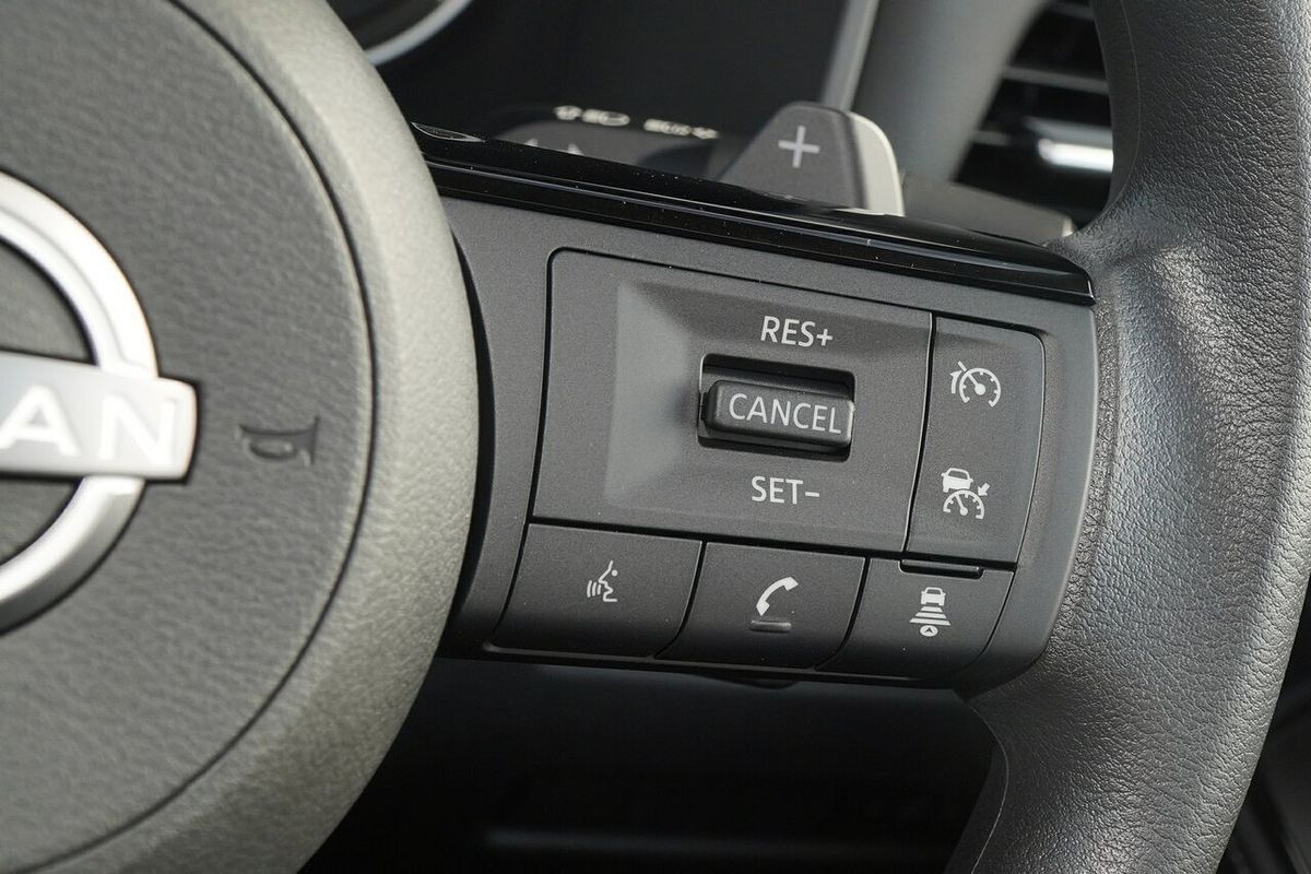 2025 Nissan X-TRAIL ST T33