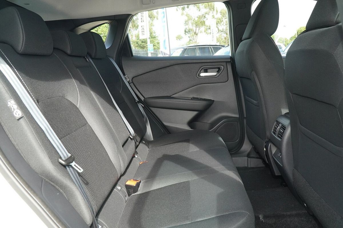 2025 Nissan QASHQAI ST J12