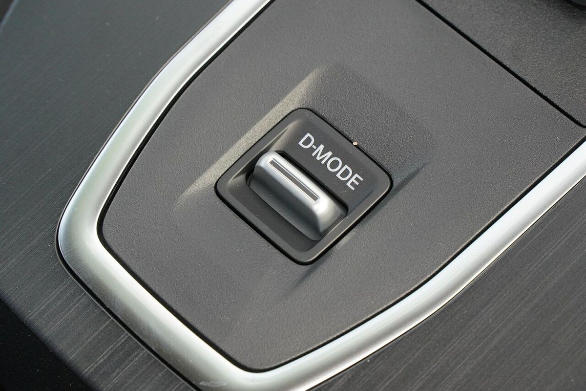 2025 Nissan QASHQAI ST J12