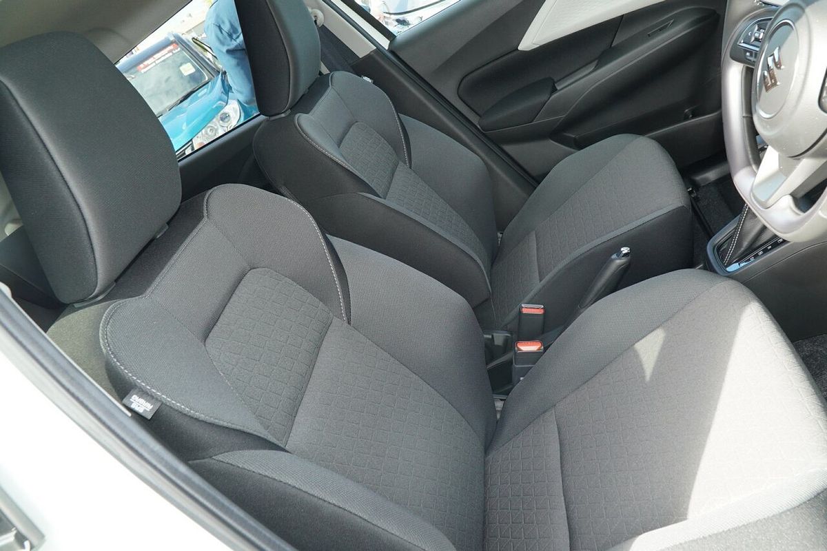 2024 Suzuki Swift Hybrid Plus UZ