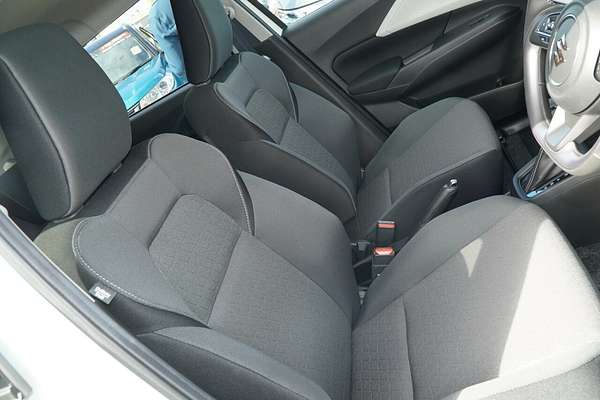 2024 Suzuki Swift Hybrid Plus UZ