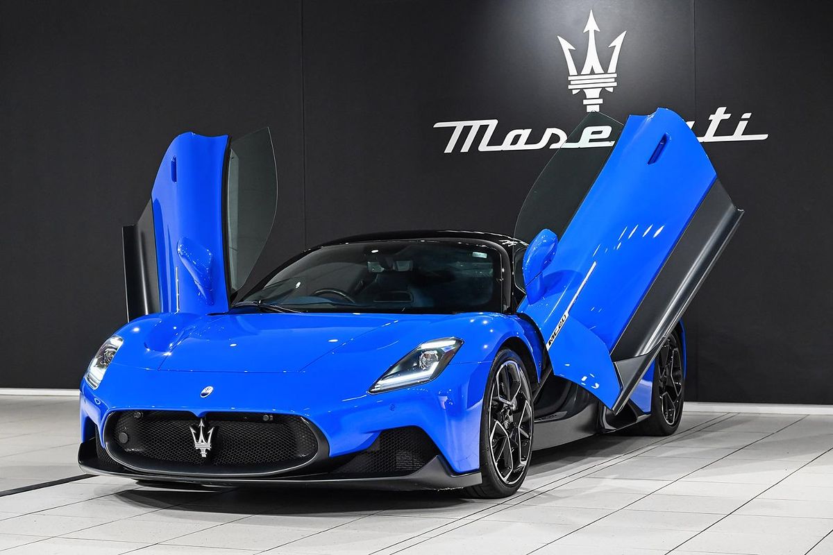 2022 Maserati MC20 M240