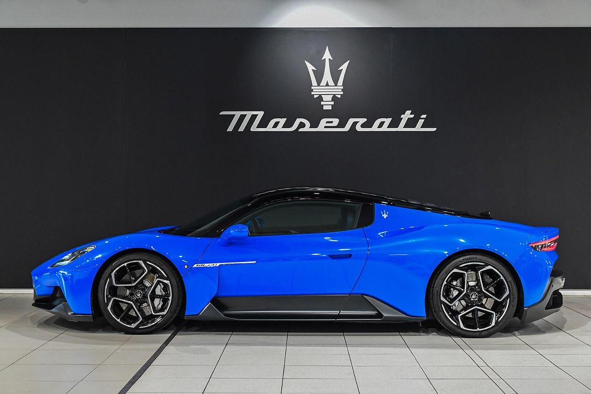 2022 Maserati MC20 M240