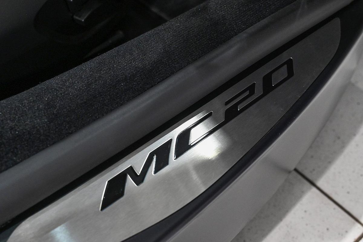 2022 Maserati MC20 M240