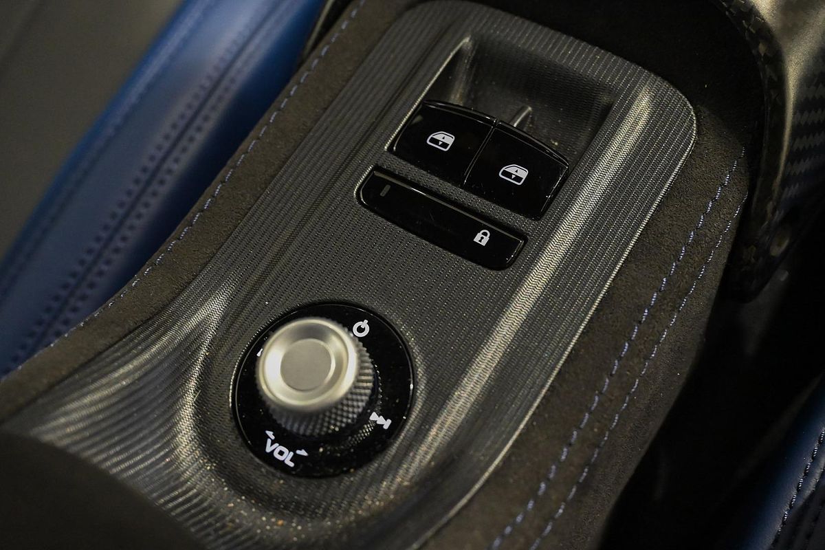 2022 Maserati MC20 M240