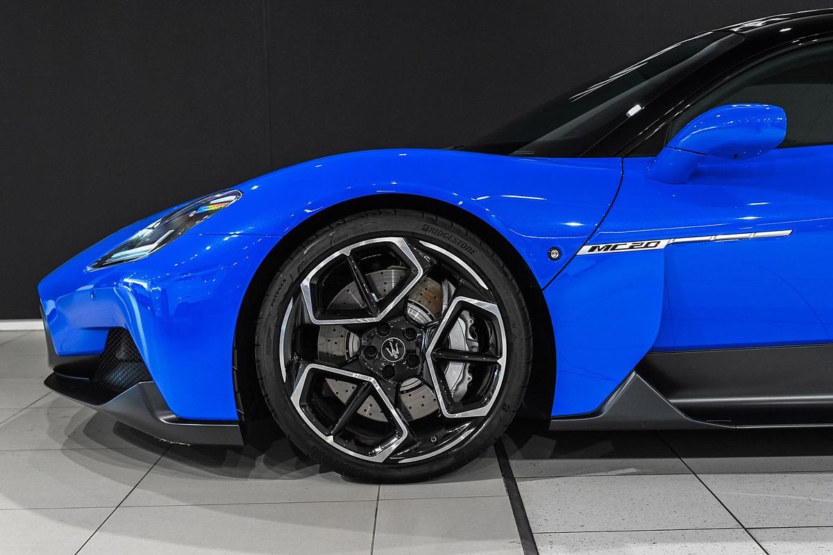 2022 Maserati MC20 M240