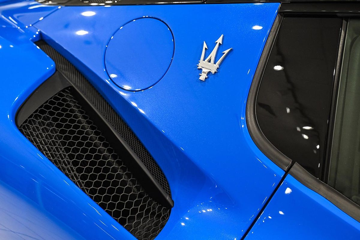 2022 Maserati MC20 M240