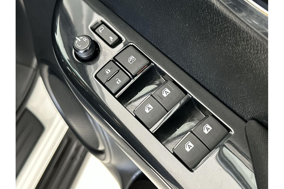 2023 Toyota Hilux SR5 GUN126R 4X4