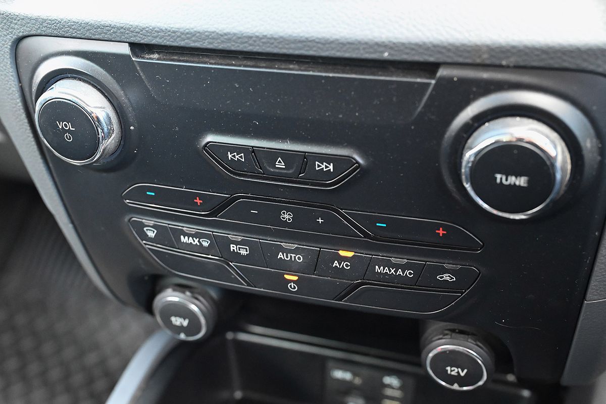 2015 Ford Everest Trend UA