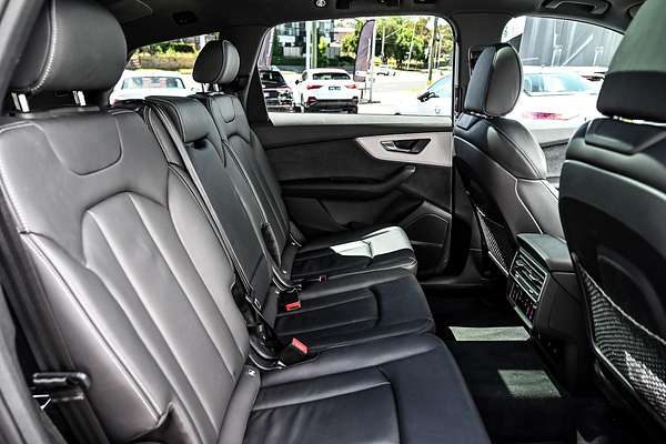 2024 Audi Q7 50 TDI S line 4M