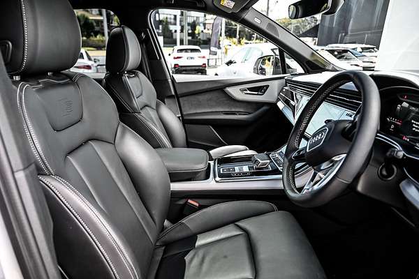2024 Audi Q7 50 TDI S line 4M