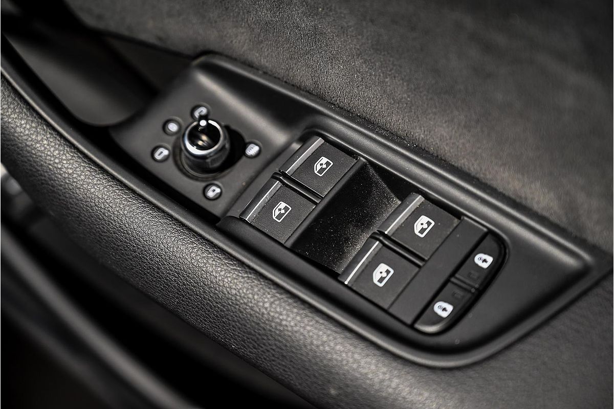 2024 Audi Q7 50 TDI S line 4M