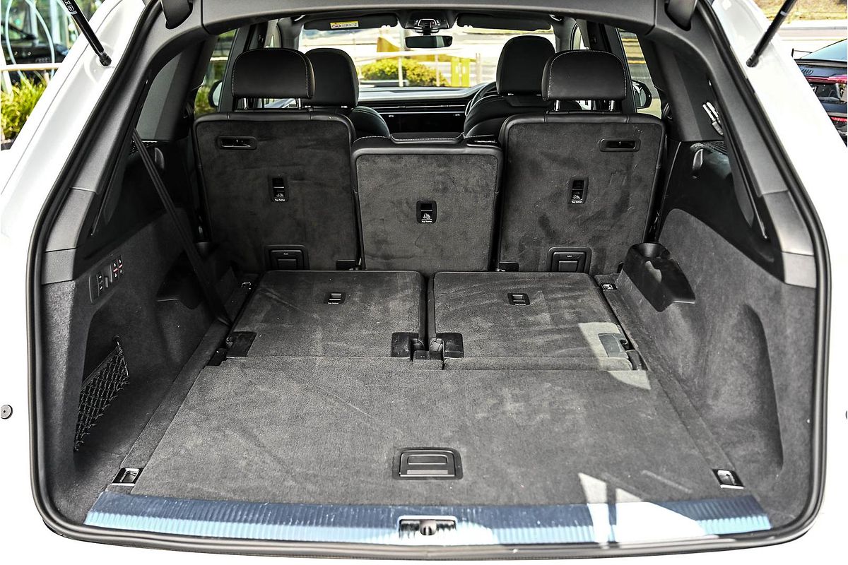 2024 Audi Q7 50 TDI S line 4M