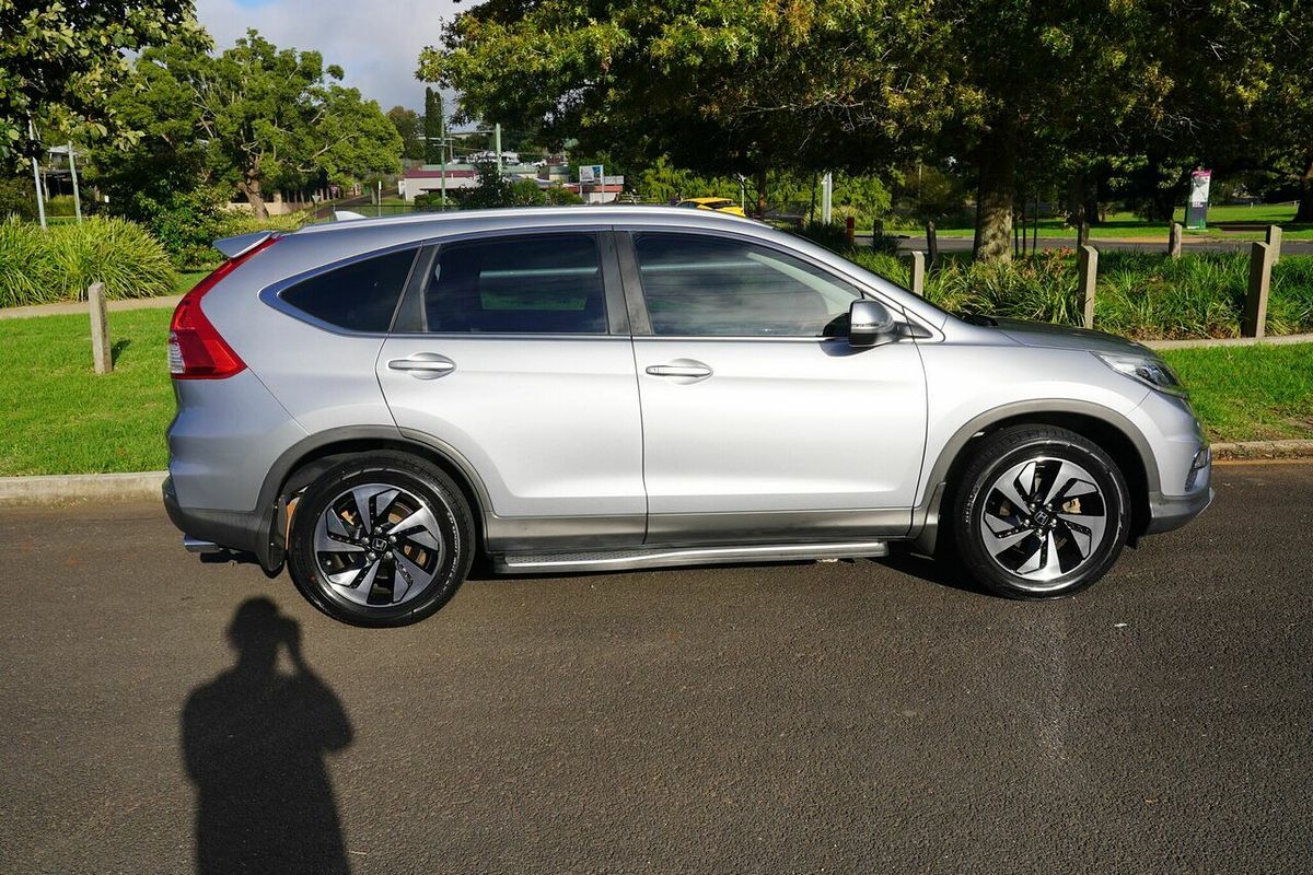 2016 Honda CR-V LE (4x4) 30 Series 2 MY17