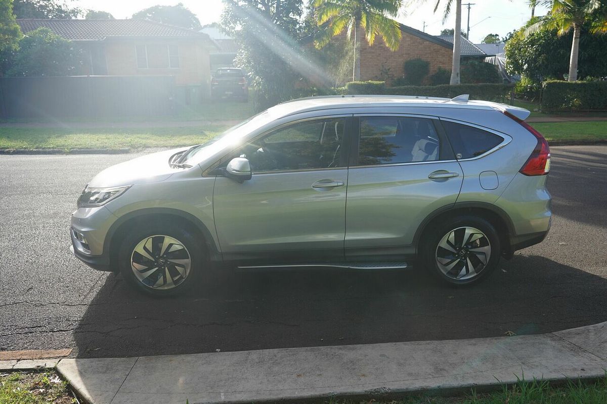 2016 Honda CR-V LE (4x4) 30 Series 2 MY17